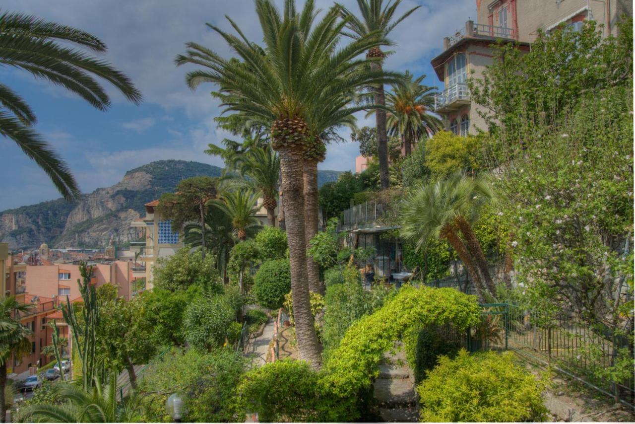 Hotel Deutsche Familien Finale Ligure Exterior photo