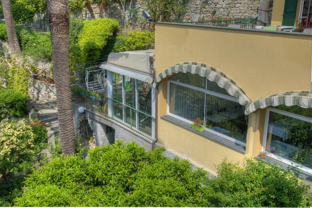 Hotel Deutsche Familien Finale Ligure Exterior photo